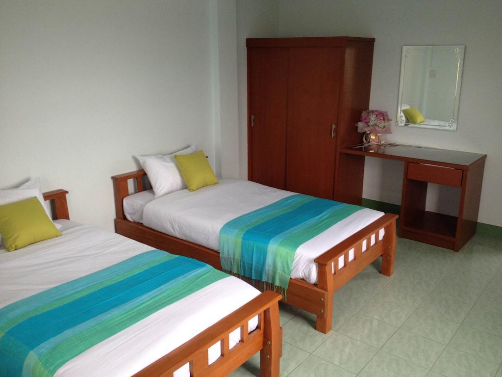 Ferienwohnung Baan Mitreejit Surat Thani Zimmer foto