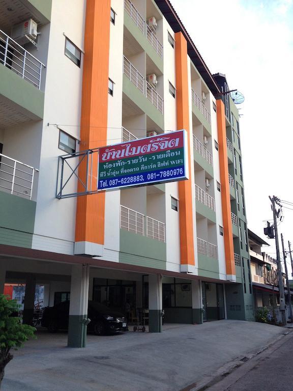 Ferienwohnung Baan Mitreejit Surat Thani Exterior foto